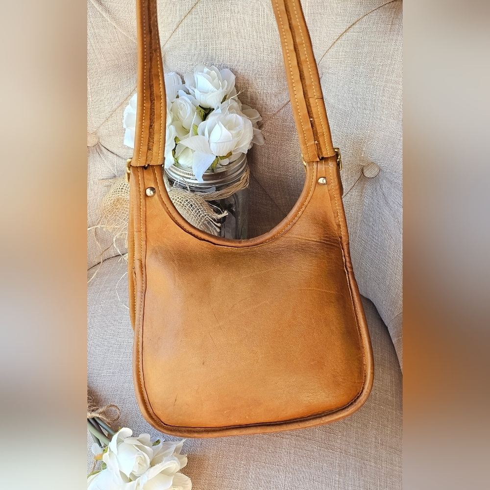 Vintage Coach Bonnie Cashin NYC Pre-Serial Saddle Bag # 9205 ( Carmel ) - Picture 4 of 16